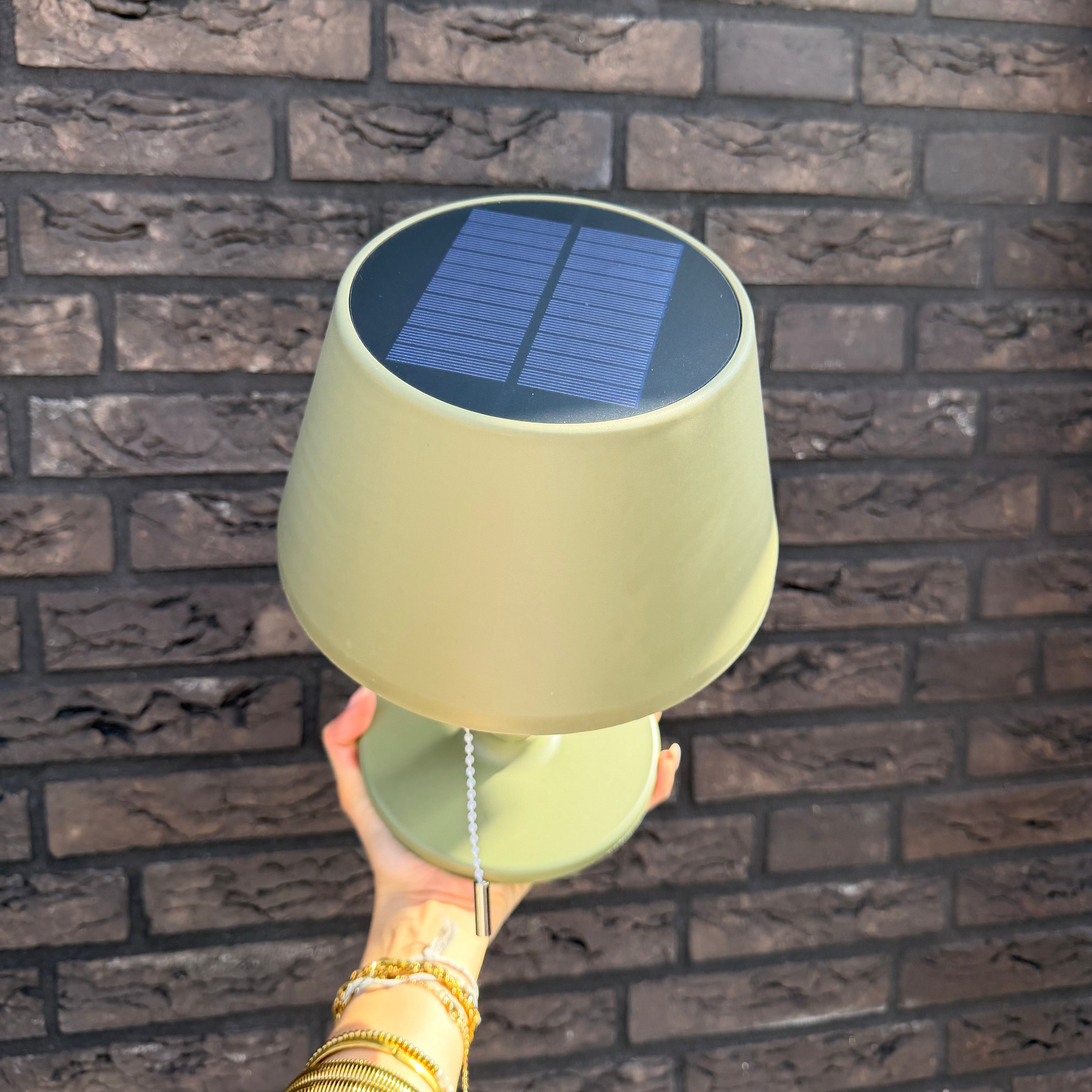 Tafellamp solar buiten groen