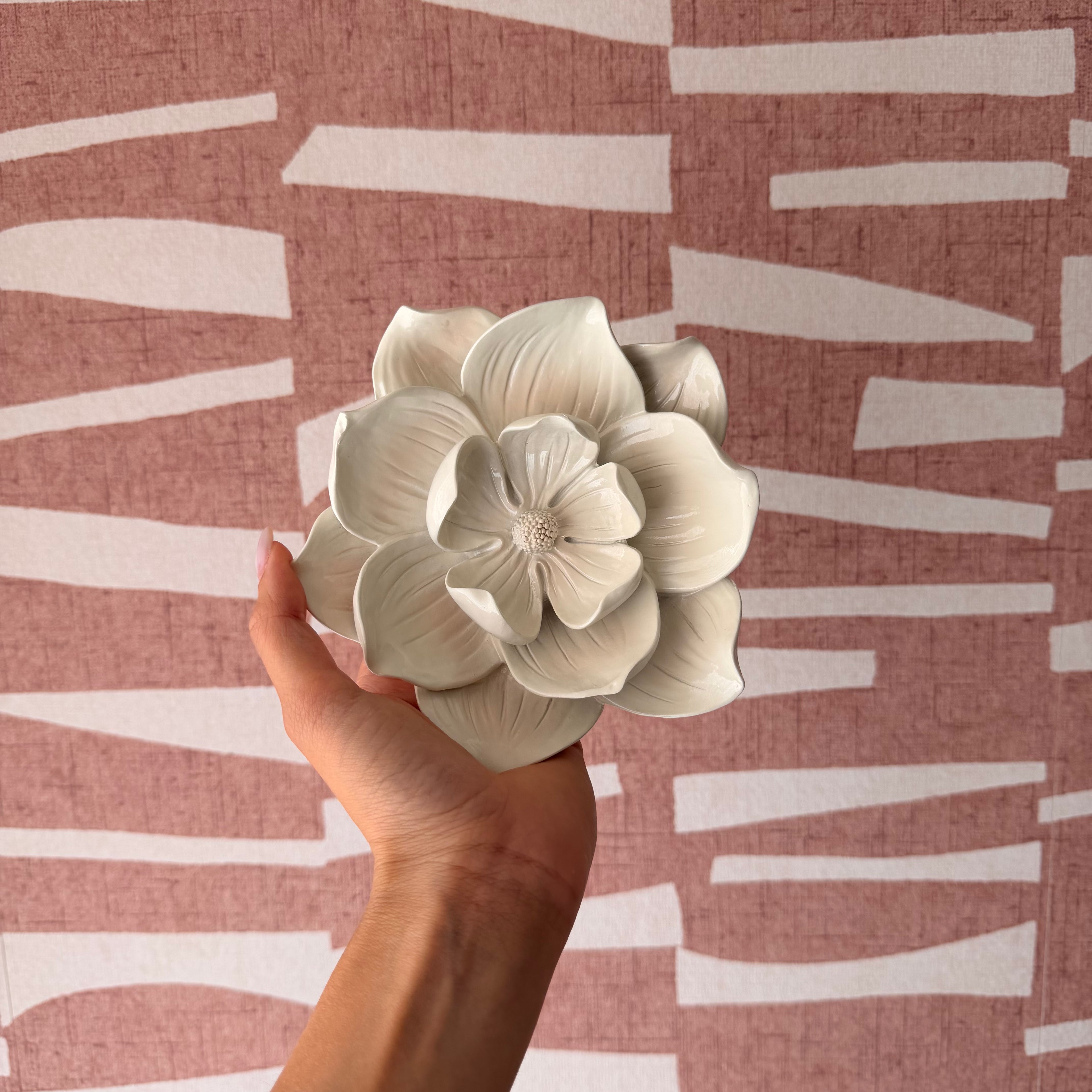 Wandbloem klein beige