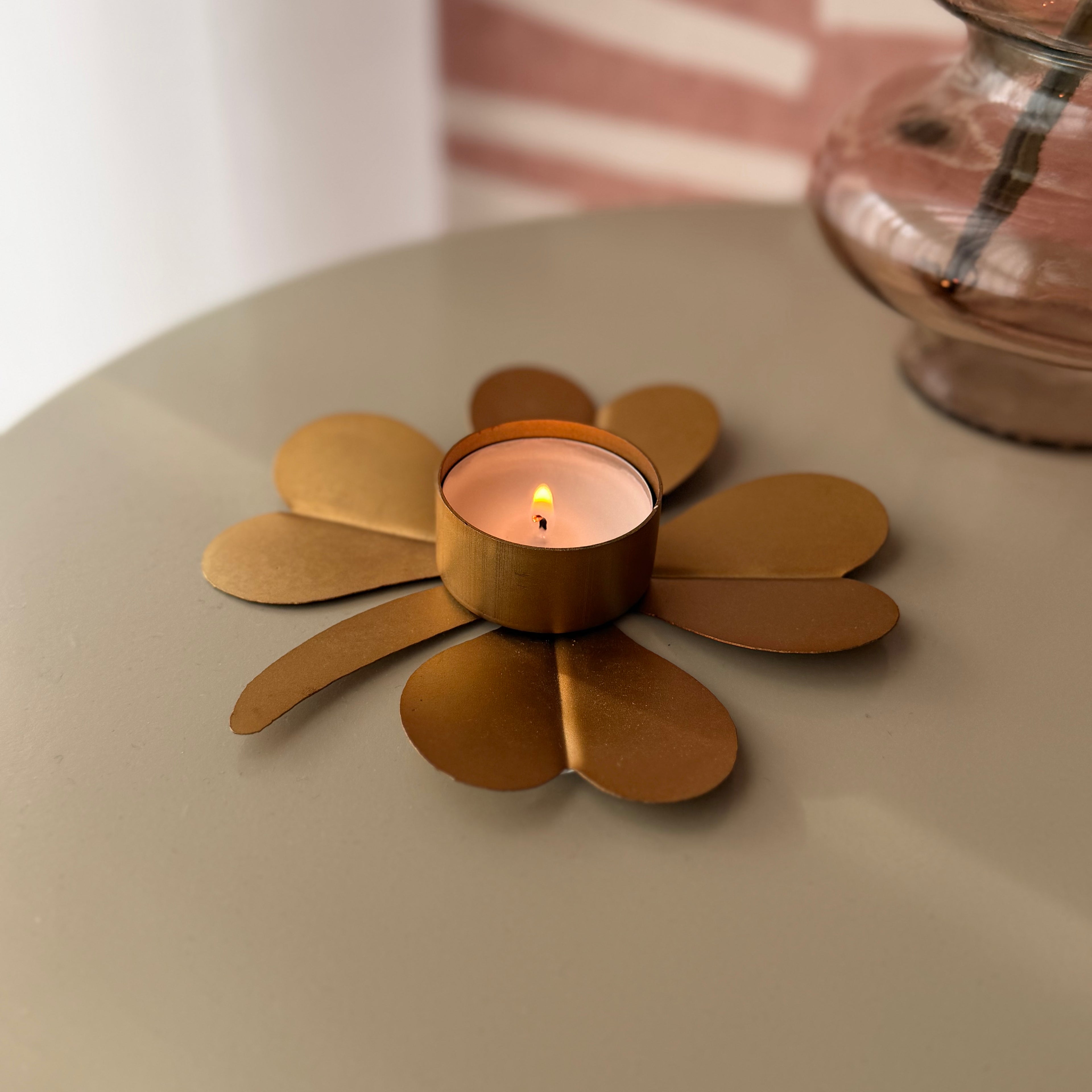 Daisy tea light