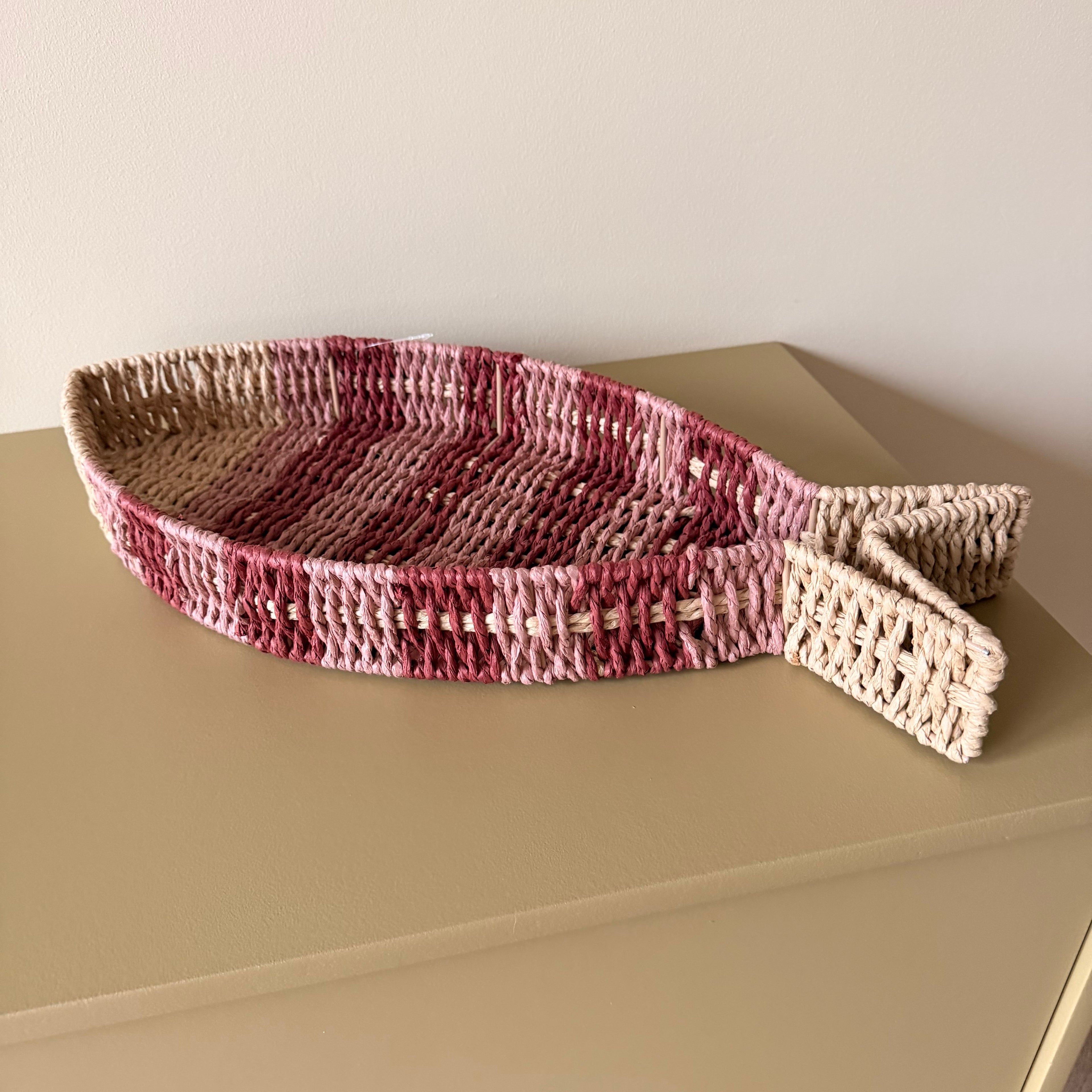 Tray vis roze