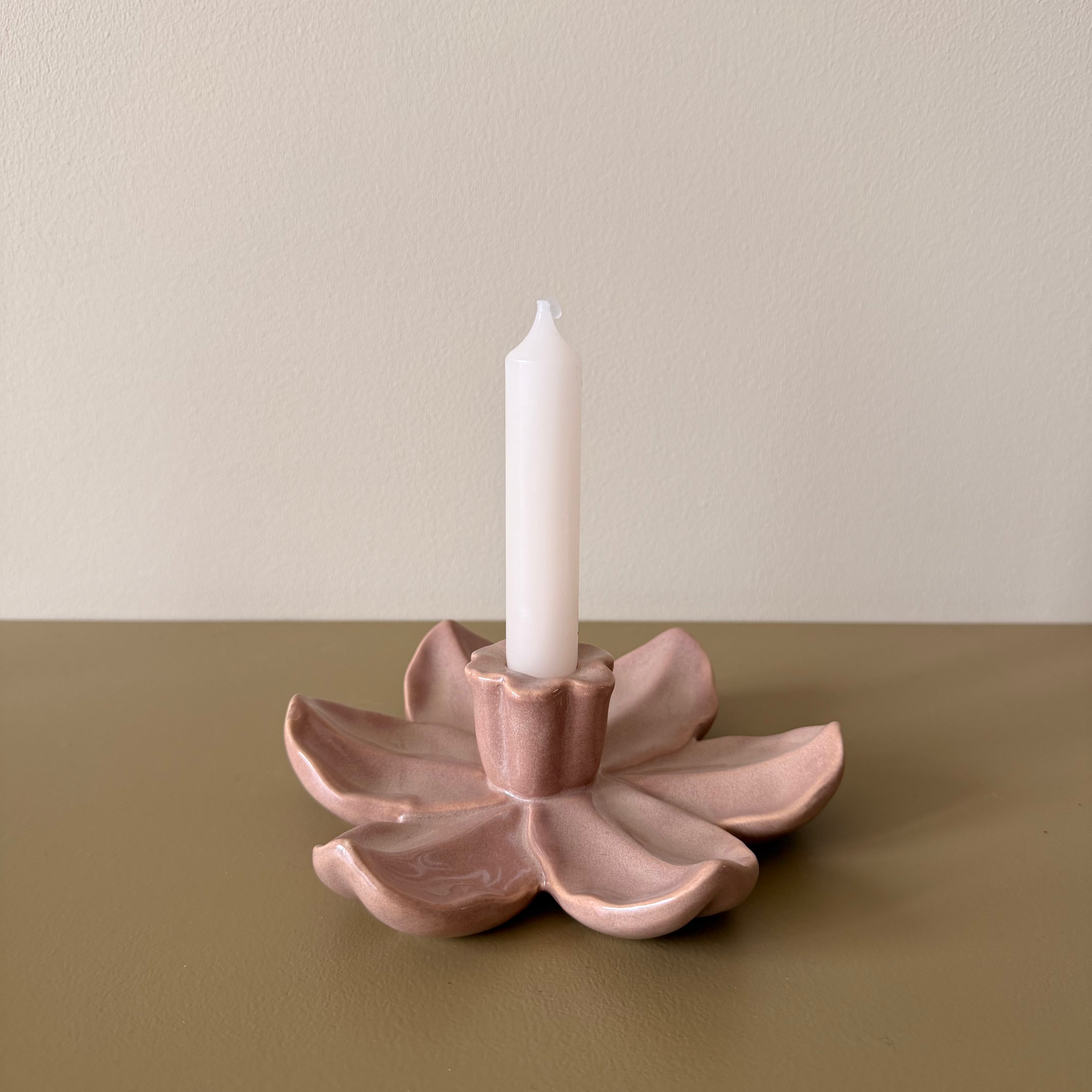 Kandelaar lotus oudroze/beige